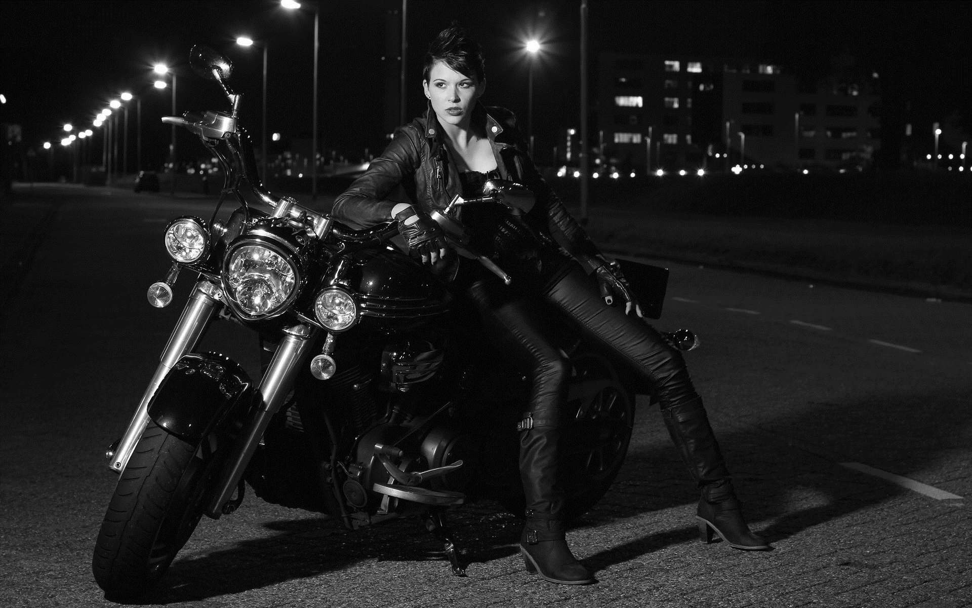 Photo Beautiful girls and motorcycles in Male
