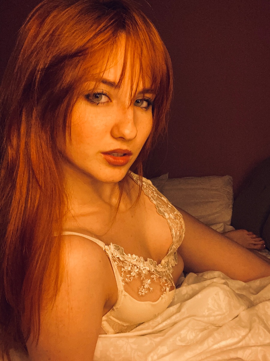 A playful frame from Nata — online in Male