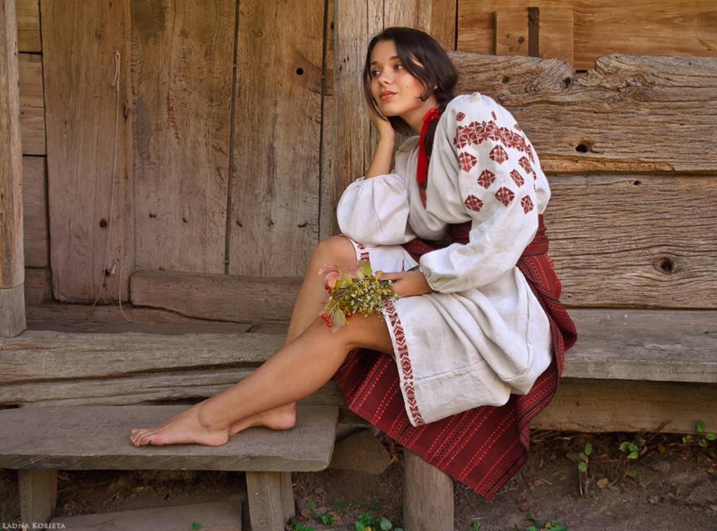 Women in Slavic costumes in Male