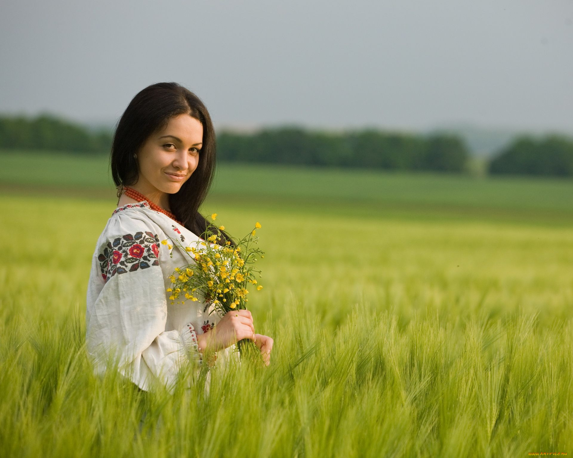 Women in Slavic costumes in Male